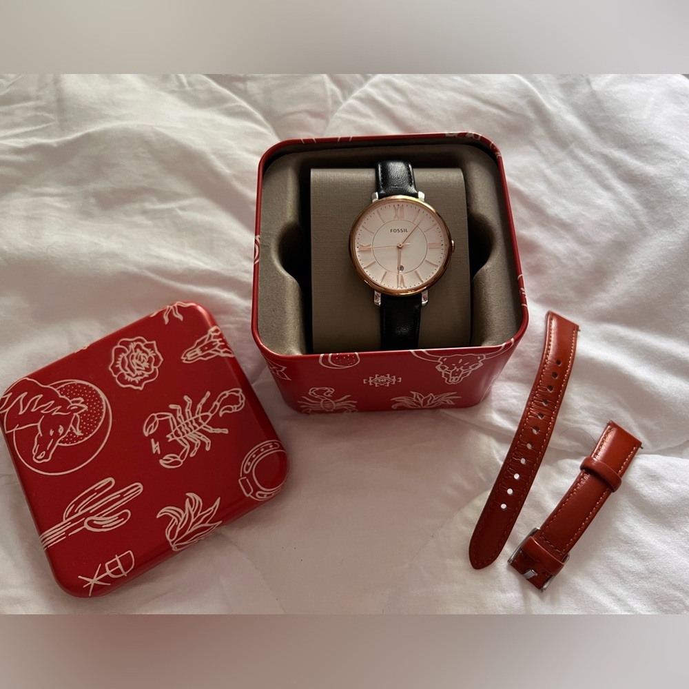 Fossil Leather Watch - Picture 2 of 5